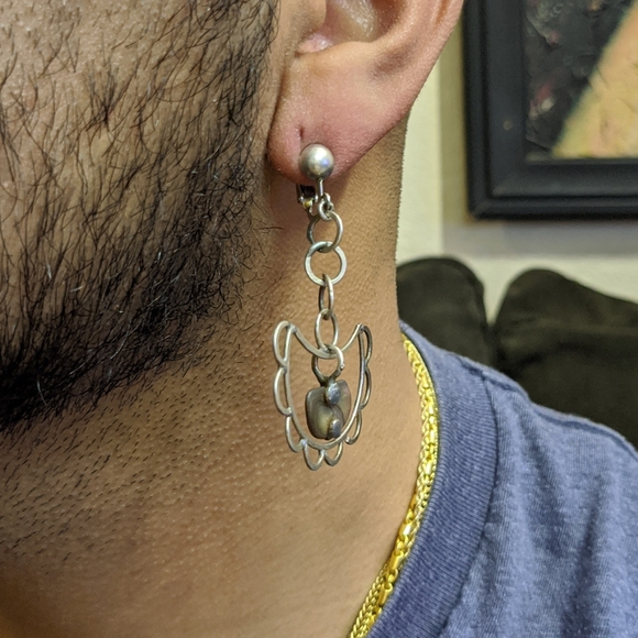 Sterling Silver Dangling Mother of pearl earrings - Picture 2 of 3